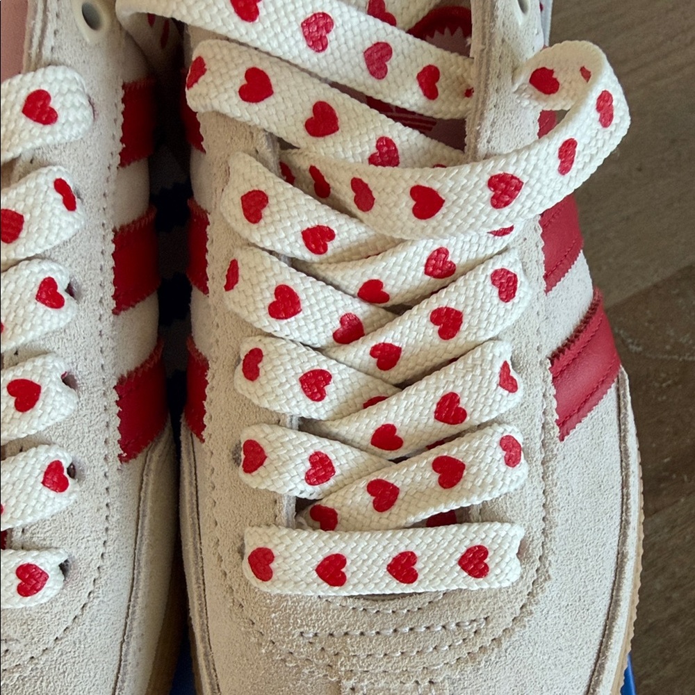 Adidas women spezial Valentine’s Day style - Picture 2 of 7